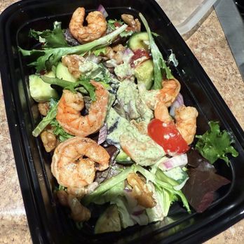 My Happy Plates - SHRIMP, MIXED GREENS, CHERRY TOMATOES, RED ONION, GREEN BELL PEPPER, TOASTED WALNUTS WITH A CREAMY CILANTRO DRESSING - Personal Chefs Near Me My Happy Plates - SHRIMP, MIXED GREENS, CHERRY TOMATOES, RED ONION, GREEN BELL PEPPER, TOASTED WALNUTS WITH A CREAMY CILANTRO DRESSING - Personal Chefs Near Me