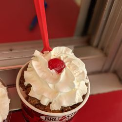 Bruster's Real Ice Cream - Peanut butter chocolate sundae