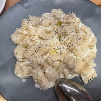Rose Mary - Cacio e pepe - Italian Near Me - Chicago, Illinois