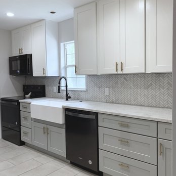 Phil's Handy Service - a clean kitchen - Handyman Near Me - Tampa, Florida Phil's Handy Service - a clean kitchen - Handyman Near Me - Tampa, Florida