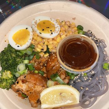 moonbowls - Chicken broccoli bowl - Korean Near Me - Austin, Texas