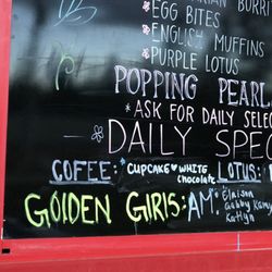 Golden Glo Expresso - Great Coffee, not the best spelling