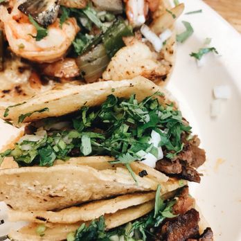 Mariachi's Tacos - Mexican Near Me - Des Plaines, Illinois