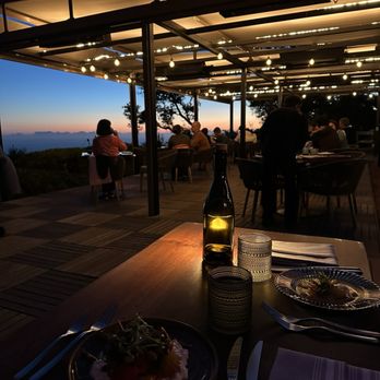 The Sur House - Dinner ambience - New American Near Me - Big Sur, California