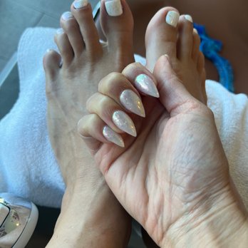 Nirvana Beauty Lounge - Dip Nails with Chrome + Gel Pedicure - white with Chrome - Nail Salons Near Me - Reno, Nevada