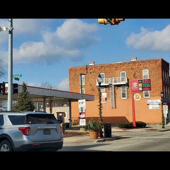 Speedway - Thanksgiving Day Gas price...$3.35 @ 2:00PM.  11/23/2023 - Gas Stations Near Me - Almont, Michigan