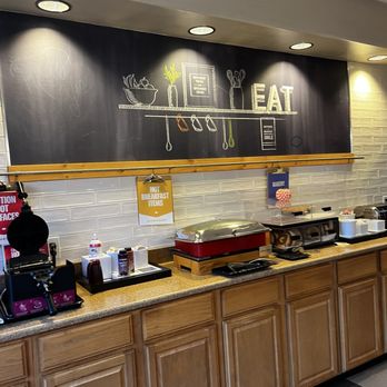 Hampton Inn Taos - Hotels Near Me - Taos, New Mexico