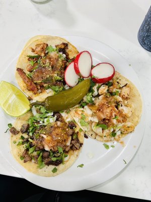 El Yahualica Tacos by null