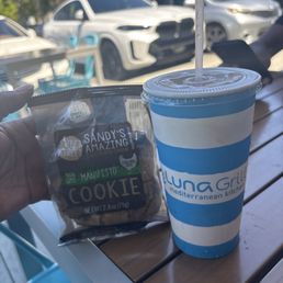 Cookie and lemonade had the lemon chicken Lemon Garlic Chicken Santorini Bowl Cookie and lemonade had the lemon chicken Lemon Garlic Chicken Santorini Bowl