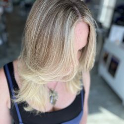 Pop Hair Art - Blonde balayage teasylights highlights dimensional hair color
