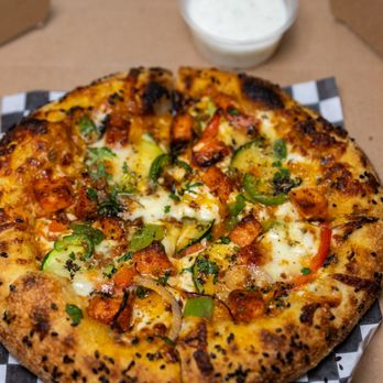 Burning Pizza - Tandoori Paneer Pizza (small $14.95) and Garlic Dip ($2.00) - Pizza Near Me - Toronto, Ontario Burning Pizza - Tandoori Paneer Pizza (small $14.95) and Garlic Dip ($2.00) - Pizza Near Me - Toronto, Ontario