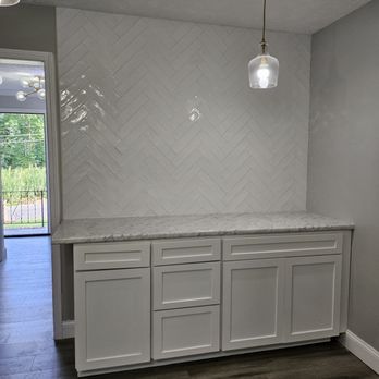 Santos Home Services - Herringbone backsplash! - Tiling Near Me - Sandy Springs, Georgia Santos Home Services - Herringbone backsplash! - Tiling Near Me - Sandy Springs, Georgia