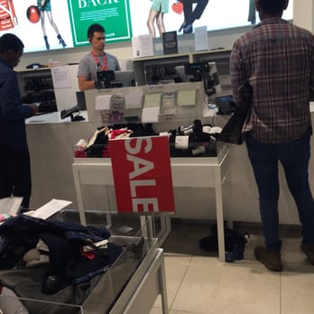 H&M - The line is going around store out the mall and the manger says'..i only have two cashiers'..okay why not u ring!..this is worst - Children's Clothing Near Me - Springfield, Virginia