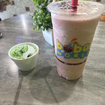 Boba World - Strawberry Banana Smoothie and Mint Chocolate chip icecream - Coffee & Tea Near Me - Lewisville, Texas Boba World - Strawberry Banana Smoothie and Mint Chocolate chip icecream - Coffee & Tea Near Me - Lewisville, Texas