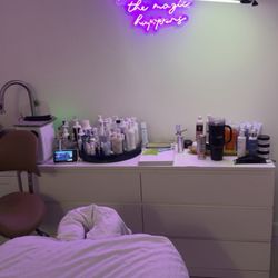 Face Bod Studio - Cute clean relaxing vibe