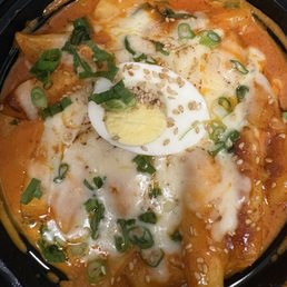 Rose Ddeok-Bokki with cheese