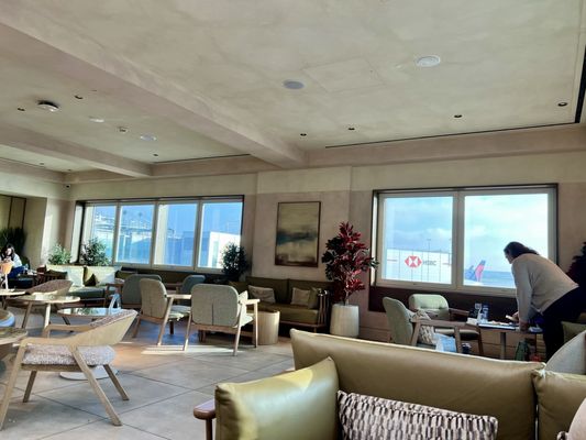 No1 Lounge at Heathrow Airport Terminal 3 by null