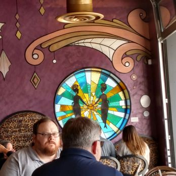 Mellow Mushroom Short Pump - Patio decor - Pizza Near Me - Henrico, Virginia Mellow Mushroom Short Pump - Patio decor - Pizza Near Me - Henrico, Virginia