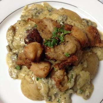 Layonna's - Two types Pan Fried "Chicken chuncks" with Muschroom beurre blanc sauce and potato - Health Markets Near Me - Oakland, California Layonna's - Two types Pan Fried "Chicken chuncks" with Muschroom beurre blanc sauce and potato - Health Markets Near Me - Oakland, California