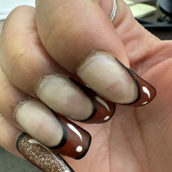 Universal Nails Auburn - Waxing Near Me - Auburn, Washington