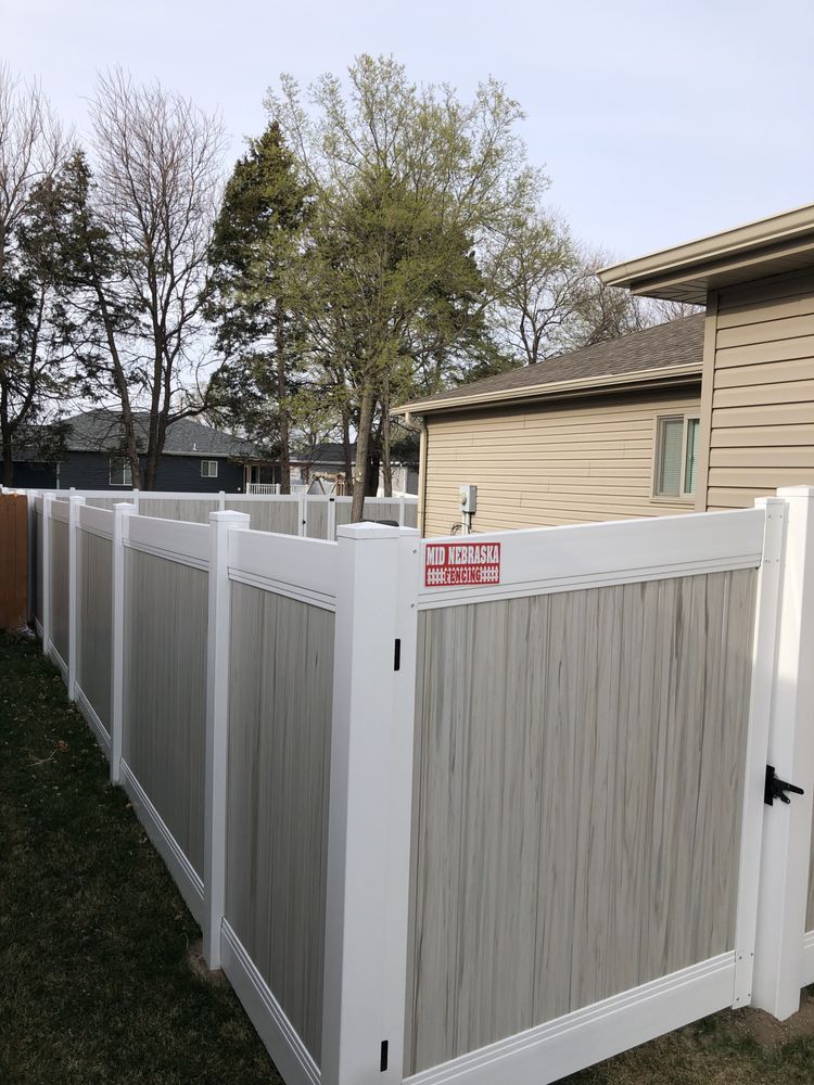 MID NEBRASKA FENCING Updated August 2024 4132 Vermont Ave, Grand Island, Nebraska Fences