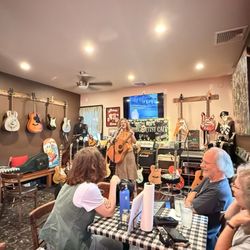 Starving Artist Cafe