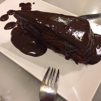 Chocolat - The mediocre chocolate cake. - Cafeteria Near Me - Madrid, M Chocolat - The mediocre chocolate cake. - Cafeteria Near Me - Madrid, M