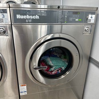 Sunset Pointe Laundromats - 6 mega $7 for 23 minutes - Laundromat Near Me - Clearwater, Florida Sunset Pointe Laundromats - 6 mega $7 for 23 minutes - Laundromat Near Me - Clearwater, Florida