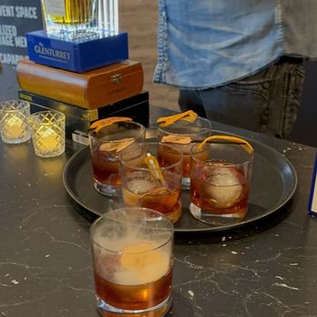 WSKY Stadium - Old fashioned with Glenturret whisky - Sports Bars Near Me - Las Vegas, Nevada WSKY Stadium - Old fashioned with Glenturret whisky - Sports Bars Near Me - Las Vegas, Nevada