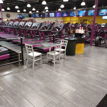 Planet Fitness - Clean and good - Trainers Near Me - Ceres, California