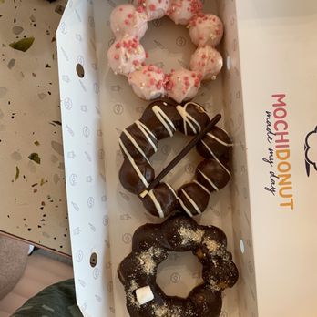 Mochiatsu - Mochi donuts. Strawberry shortcake, chocolate, s'more. - Hot Dogs Near Me - Southaven, Mississippi Mochiatsu - Mochi donuts. Strawberry shortcake, chocolate, s'more. - Hot Dogs Near Me - Southaven, Mississippi
