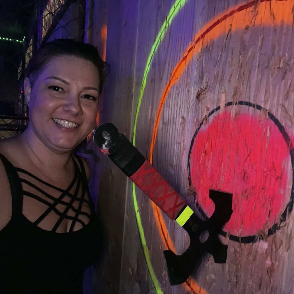 AxeVentures - My first bull's eye - Axe Throwing Near Me - San Diego, California AxeVentures - My first bull's eye - Axe Throwing Near Me - San Diego, California
