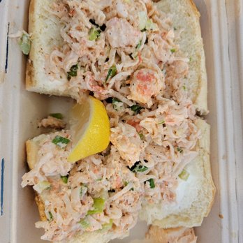 Splash Cafe - Lobster roll - American Near Me - Pismo Beach, California
