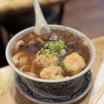 Mike's Noodle House - 9. Wonton and Beef Brisket Noodle Soup with extra brisket juice - Cantonese Near Me - Seattle, Washington Mike's Noodle House - 9. Wonton and Beef Brisket Noodle Soup with extra brisket juice - Cantonese Near Me - Seattle, Washington