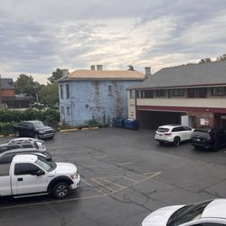 German Village Inn - Parking area