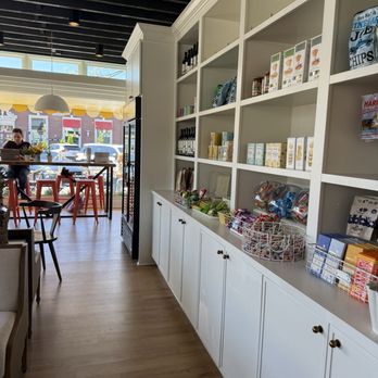Nelle's - Breakfast & Brunch Near Me - Burien, Washington