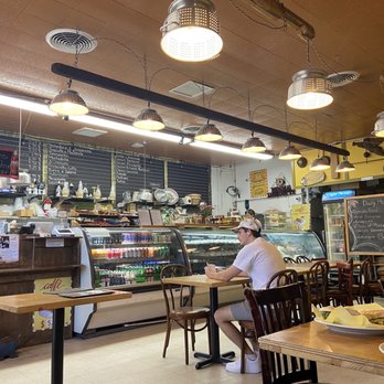 La Pergoletta Deli - Interior of the Deli - Delis Near Me - Los Angeles, California