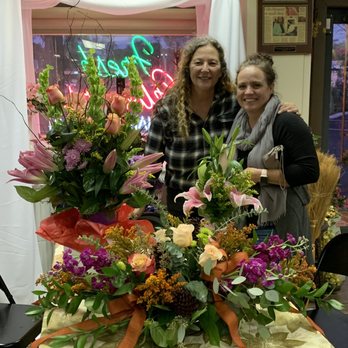 Sandy Springs Flowers - Three beautiful arrangements just ordered and made with love by Charley! - Florists Near Me - Sandy Springs, Georgia Sandy Springs Flowers - Three beautiful arrangements just ordered and made with love by Charley! - Florists Near Me - Sandy Springs, Georgia