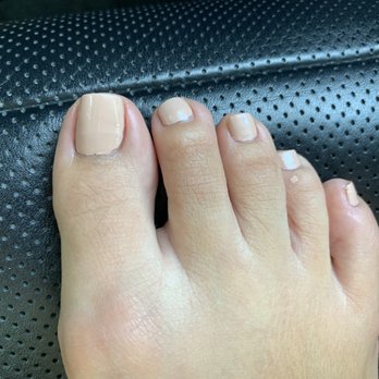 Roxy Nail Bar - The polish that was never wiped off of my skin and the terrible uneven paint job on the big toe! - Nail Salons Near Me - Orange, California Roxy Nail Bar - The polish that was never wiped off of my skin and the terrible uneven paint job on the big toe! - Nail Salons Near Me - Orange, California