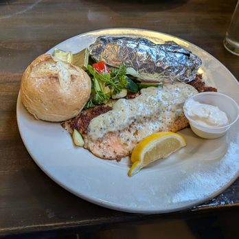 Dewey's Restaurant and Bar - Sandwiches Near Me - Moab, Utah