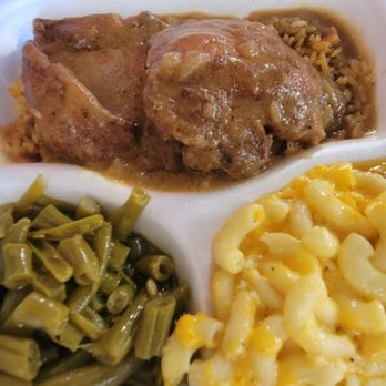 Magic Soul Food - Pork chops and rice with 2 sides: Mac n cheese and green beans. - Soul Food Near Me - Pembroke Pines, Florida