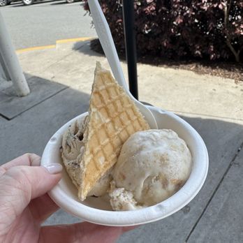 Jeni's Splendid Ice Creams - Ice Cream & Frozen Yogurt Near Me - Charlotte, North Carolina Jeni's Splendid Ice Creams - Ice Cream & Frozen Yogurt Near Me - Charlotte, North Carolina