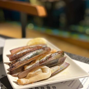 Vinitus - Grilled Razor Clams - Tapas Bars Near Me - Barcelona, B
