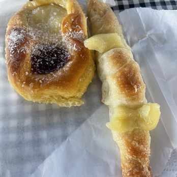 La Farola Empanadas - Pastries - Empanadas Near Me - Costa Mesa, California La Farola Empanadas - Pastries - Empanadas Near Me - Costa Mesa, California