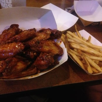 Buffalo Wild Wings - 18 delicious honey BBQ angels and fries - Chicken Wings Near Me - Irvine, California Buffalo Wild Wings - 18 delicious honey BBQ angels and fries - Chicken Wings Near Me - Irvine, California