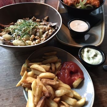P Mac's - Fries, mushroom gnocchi & buffalo chicken wings - Pubs Near Me - Dublin, D