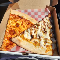 Goodfella's Pizza Italian Restaurant - Cheese, chicken bacon ranch
