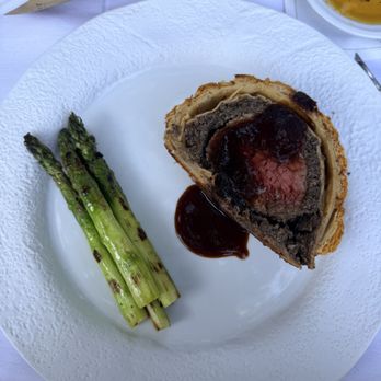 The Stonehouse Restaurant - Beef Wellington - New American Near Me - Santa Barbara, California The Stonehouse Restaurant - Beef Wellington - New American Near Me - Santa Barbara, California
