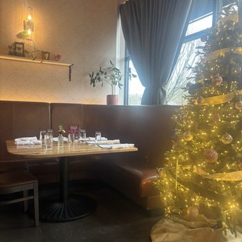 Cecilia - Seating - Breakfast & Brunch Near Me - Vancouver, Washington Cecilia - Seating - Breakfast & Brunch Near Me - Vancouver, Washington