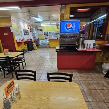 5 Points Restaurant - Fast Food Near Me - North Chicago, Illinois